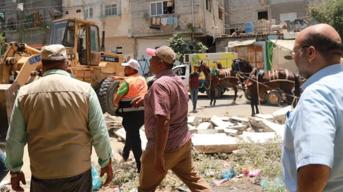 مشروع فتح وتوسعة شارع مسجد المقادمة في منطقة بلوك 1 في البريج